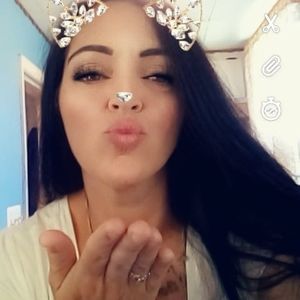 Meet your Posher, Cyrena